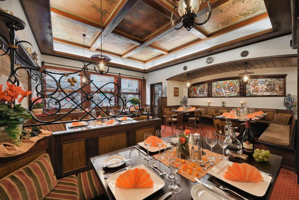 Altdeutsche Weinstube Hotel Rüdesheim am Rhein Kültér fotó
